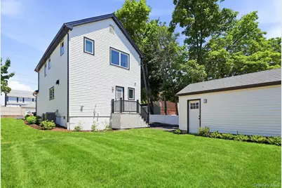 134 Murray Avenue, Port Washington, NY 11050 - Photo 18