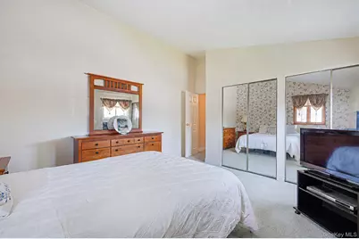 43 Dale Lane, Smithtown, NY 11787 - Photo 12