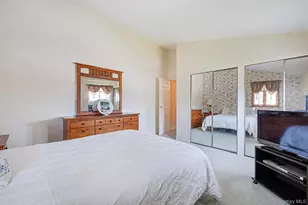 43 Dale Ln, Smithtown, NY 11787 - Photo 12