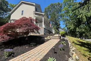 130 Hallock Landing Rd, Rocky Point, NY 11778 - Photo 4
