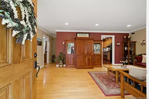 71 E 17th St, Huntington Station, NY 11746 - Photo 8