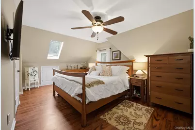 71 E 17th Street, Huntington Station, NY 11746 - Photo 14