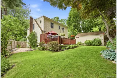 71 E 17th Street, Huntington Station, NY 11746 - Photo 36
