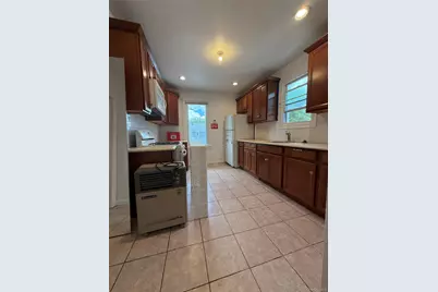 13746 Bedell Street, Springfield Gardens, NY 11413 - Photo 4