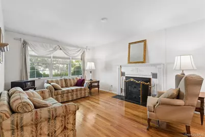 602 Syracuse Avenue, Massapequa, NY 11758 - Photo 10