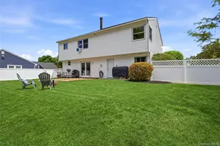 30 Mercury Ave, Patchogue, NY 11772 - Photo 26