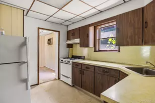 61-14 56th Dr, Maspeth, NY 11378 - Photo 10