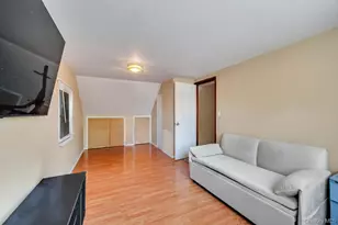 156 Shelter Ln, Levittown, NY 11756 - Photo 14