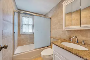 156 Shelter Ln, Levittown, NY 11756 - Photo 18