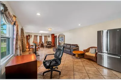 156 Shelter Lane, Levittown, NY 11756 - Photo 10
