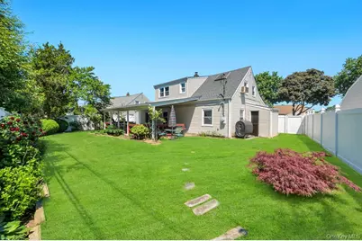 156 Shelter Lane, Levittown, NY 11756 - Photo 20