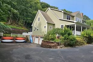 1259 N Country Rd, Stony Brook, NY 11790 - Photo 2