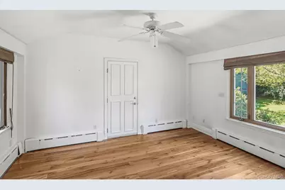 29 Coralyn Avenue, White Plains, NY 10605 - Photo 16