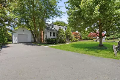 29 Coralyn Avenue, White Plains, NY 10605 - Photo 34
