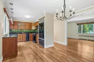 29 Coralyn Ave, White Plains, NY 10605 - Photo 10