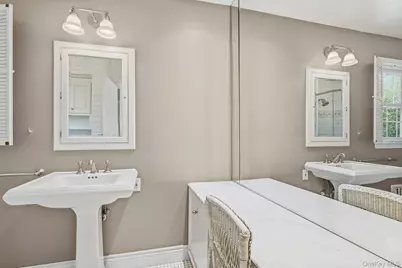 29 Coralyn Avenue, White Plains, NY 10605 - Photo 22