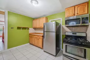 27-06 Deerfield Rd, Far Rockaway, NY 11691 - Photo 6