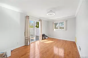 253 Devonshire Dr, New Hyde Park, NY 11040 - Photo 10