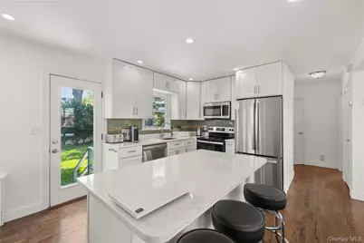 156 Moore Avenue, Massapequa Park, NY 11762 - Photo 4
