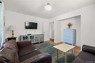156 Moore Ave, Massapequa Park, NY 11762 - Photo 8