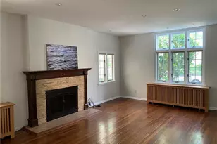 18 Chestnut Ave, Pelham, NY 10803 - Photo 4