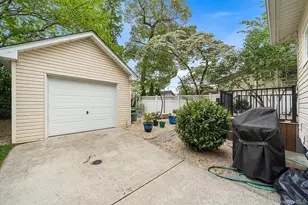 123 East Ave, Valley Stream, NY 11580 - Photo 20