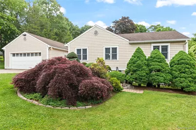 411 S Chelsea Road, White Plains, NY 10603 - Photo 2