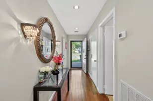 86 Hidden Ponds Cir, Smithtown, NY 11787 - Photo 8