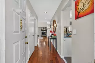 86 Hidden Ponds Cir, Smithtown, NY 11787 - Photo 6