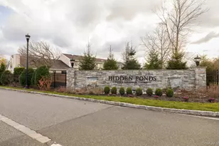 86 Hidden Ponds Cir, Smithtown, NY 11787 - Photo 42