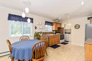 29 Beaumont Ln, Lake Grove, NY 11755 - Photo 10