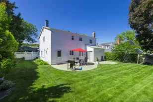 29 Beaumont Ln, Lake Grove, NY 11755 - Photo 34