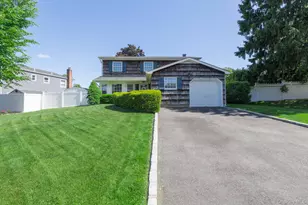29 Beaumont Ln, Lake Grove, NY 11755 - Photo 2