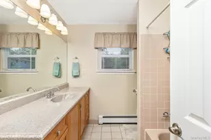 29 Beaumont Ln, Lake Grove, NY 11755 - Photo 22