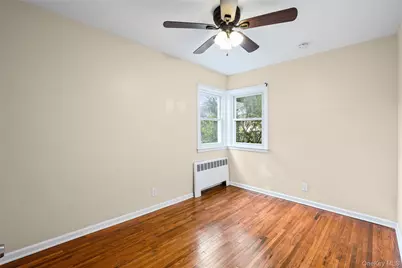 85 Todd Road, Valley Stream, NY 11580 - Photo 16