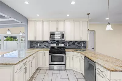 85 Todd Road, Valley Stream, NY 11580 - Photo 10