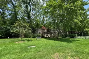 352 N Greeley Ave, Chappaqua, NY 10514 - Photo 18