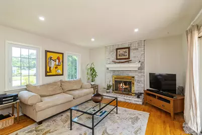 1560 Brightshore Boulevard, Bay Shore, NY 11706 - Photo 6