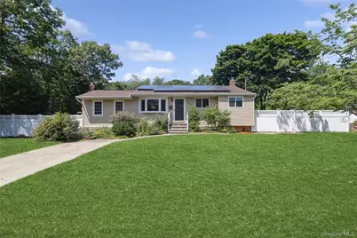 1560 Brightshore Boulevard, Bay Shore, NY 11706 - Photo 1