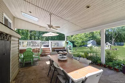 1560 Brightshore Boulevard, Bay Shore, NY 11706 - Photo 18