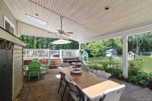 1560 Brightshore Blvd, Bay Shore, NY 11706 - Photo 18