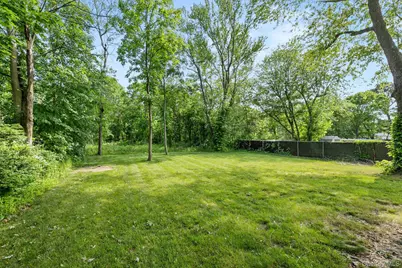 70 E Lakeland Street, Bay Shore, NY 11706 - Photo 12