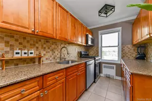 70 Locust Ave, New Rochelle, NY 10801 - Photo 8