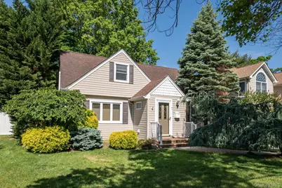 7 Briarcliff Drive, Merrick, NY 11566 - Photo 1