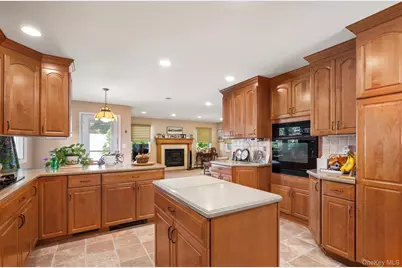 7 Briarcliff Drive, Merrick, NY 11566 - Photo 16