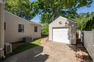 7 Briarcliff Dr, Merrick, NY 11566 - Photo 4
