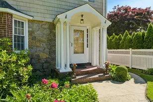 131 Floral Pkwy, Floral Park, NY 11001 - Photo 4