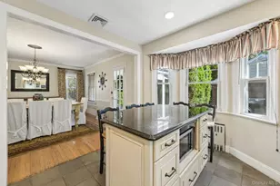 131 Floral Pkwy, Floral Park, NY 11001 - Photo 16