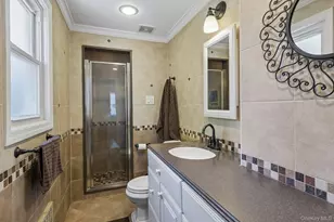 131 Floral Pkwy, Floral Park, NY 11001 - Photo 26