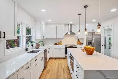 928 Manor Lane, Bay Shore, NY 11706 - Photo 6